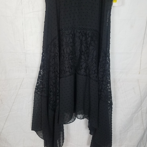 Taylor black lace overlay handkerchief hemline midi dress - Picture 4 of 12